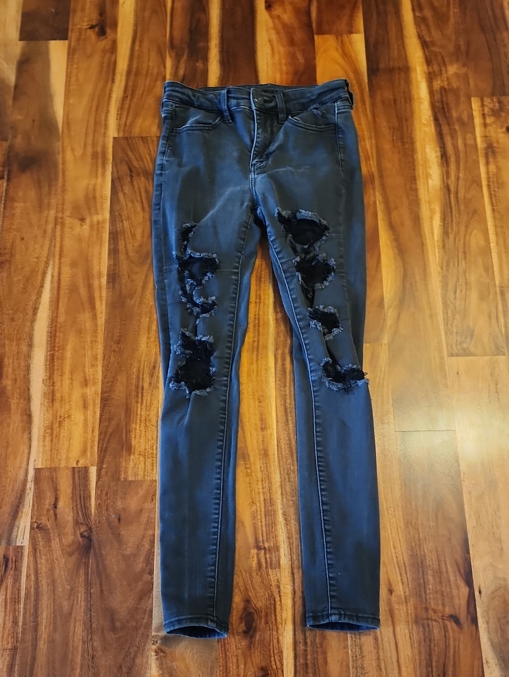 American Eagle Outfitters Black Distressed Skinny Jeans